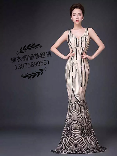 金色V領(lǐng)無(wú)袖禮服